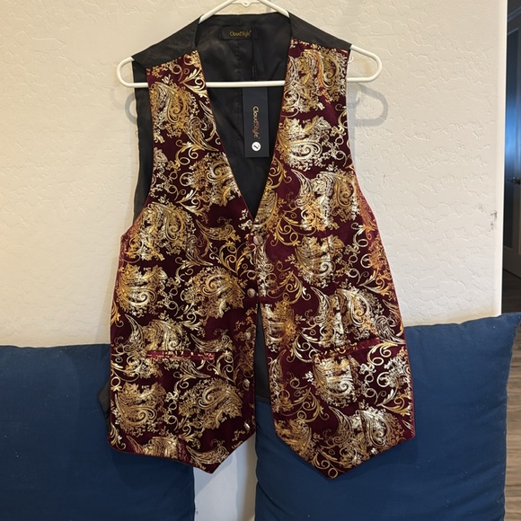 Chaudry Burgundy and Gold Paisley Vest - Picture 2 of 10